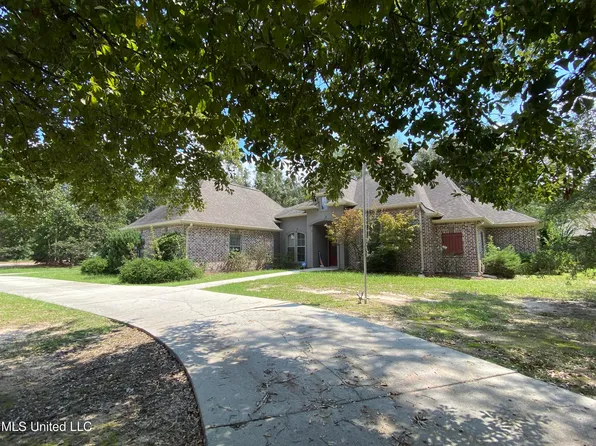 6050 Woods Rd, Picayune, MS 39466