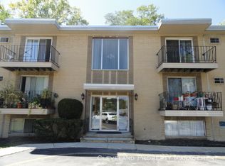 5382 Lee Rd #37, Maple Heights, OH 44137