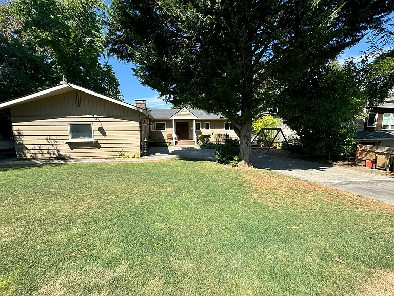 1775 Kilkenny Rd — Photo 3