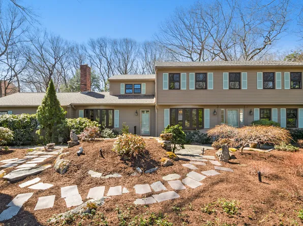 1225 High Hawk Rd, East Greenwich, RI 02818