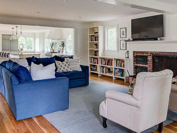 2nd image of 241 Oneck Ln
