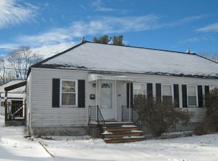 12 Dismukes St, Kittery, ME 03904