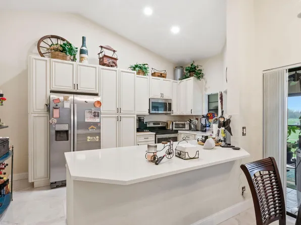 5853 Parkwalk Drive, Boynton Beach, FL 33472