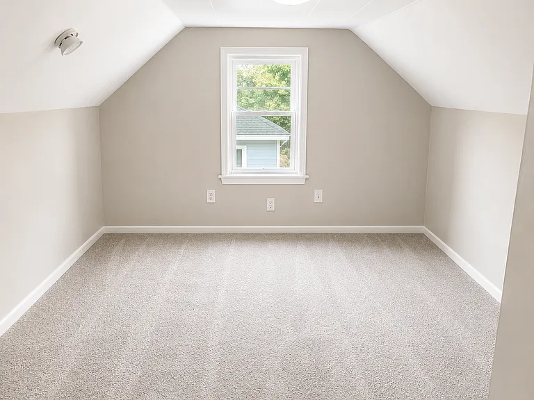 1568 Parker Dr — Photo 7