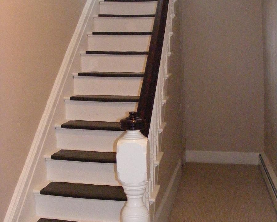 steps from front door to apartment