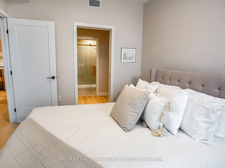 275 Carling Ave #709 — Photo 20