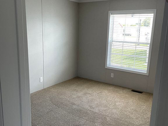 4th image of 9603 Tammy Renee Dr