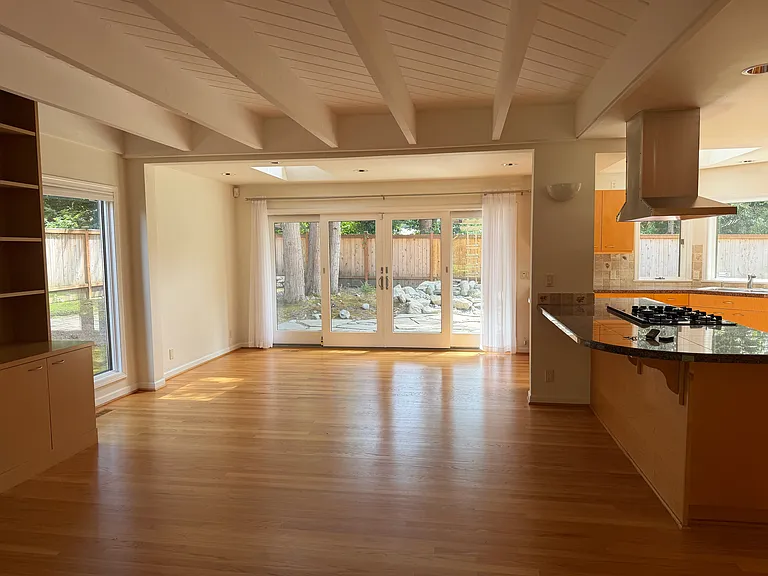 2507 Medina Cir — Photo 3