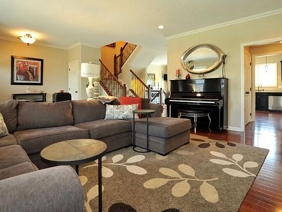 2nd image of 375 Marshall Heights Dr