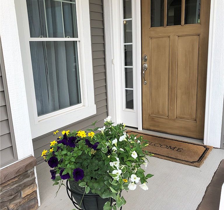 1st image of 19 Coghlan Ln #9