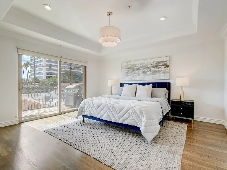 1741 S Bentley Ave #5 — Photo 9