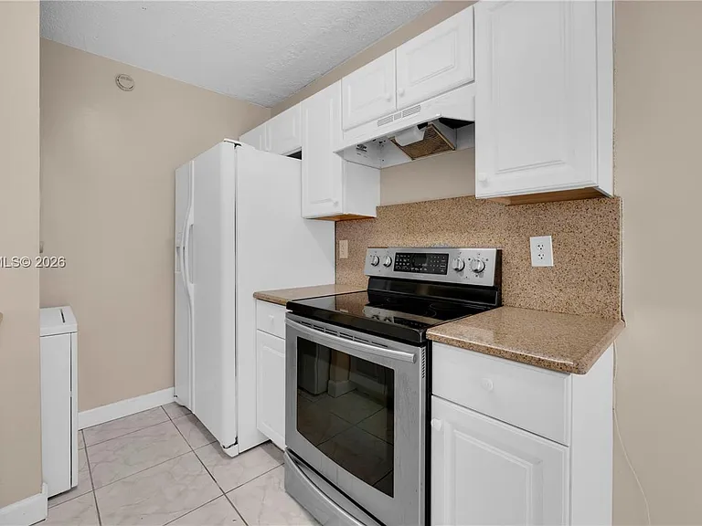 9964 Twin Lakes Dr #35-B — Photo 16