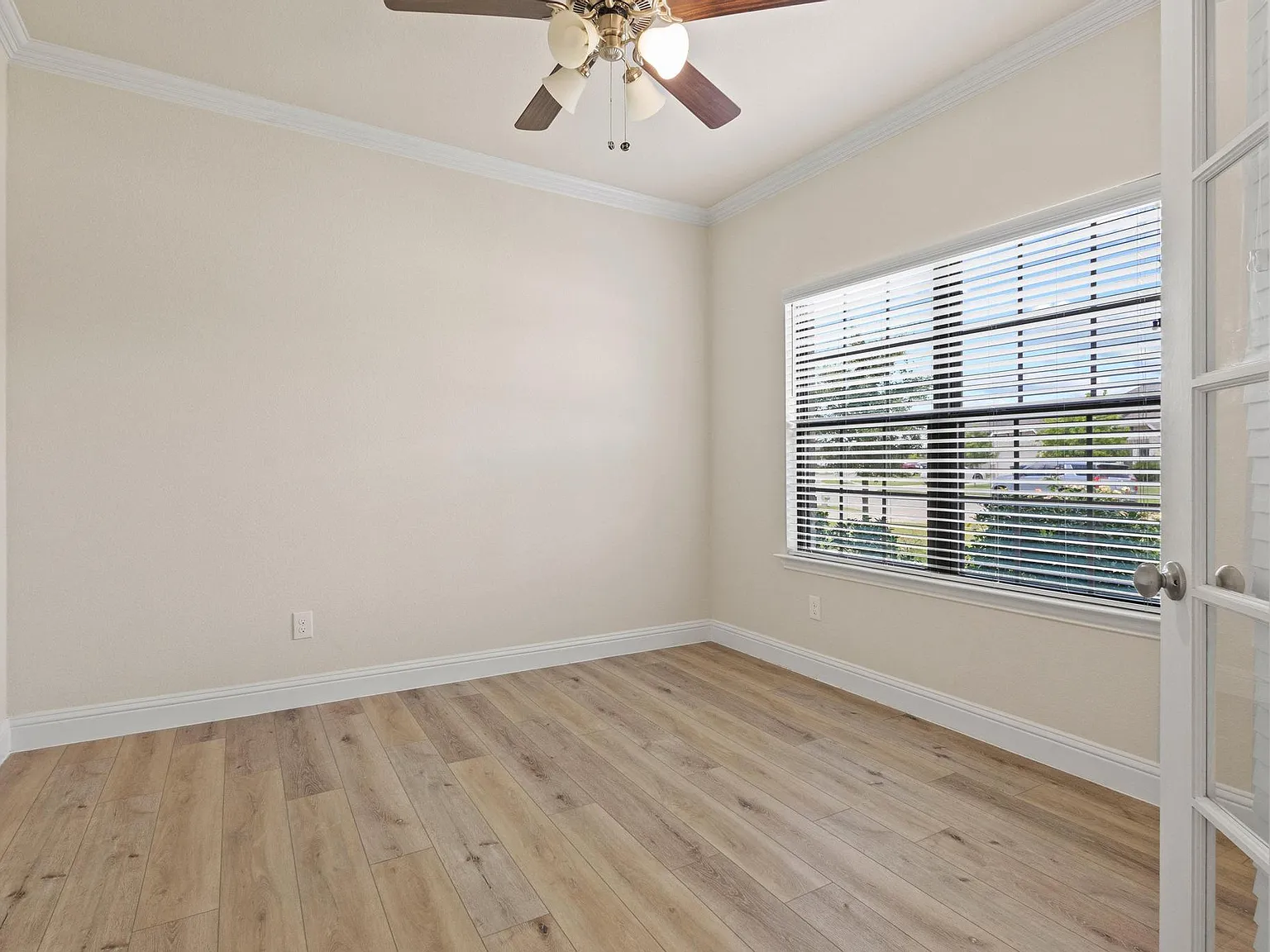3 bed, 1806 sqft, $2,000 — Photo 3