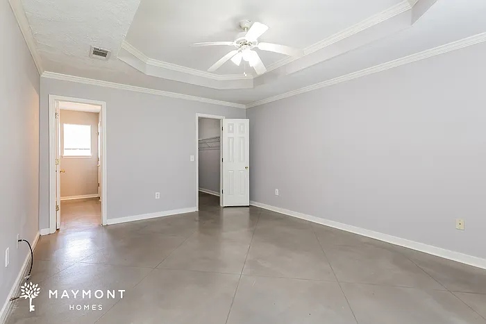 102 Red Oak Cv — Photo 9
