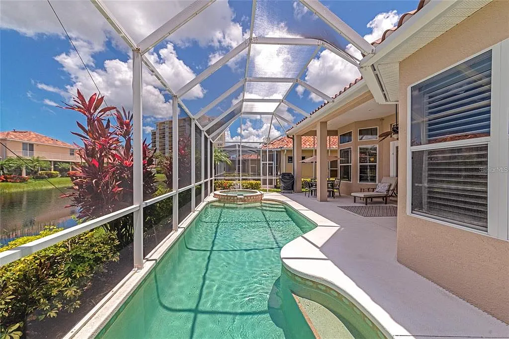 3 bed, 2.0 bath, 2069 sqft, $4,300 — Photo 4