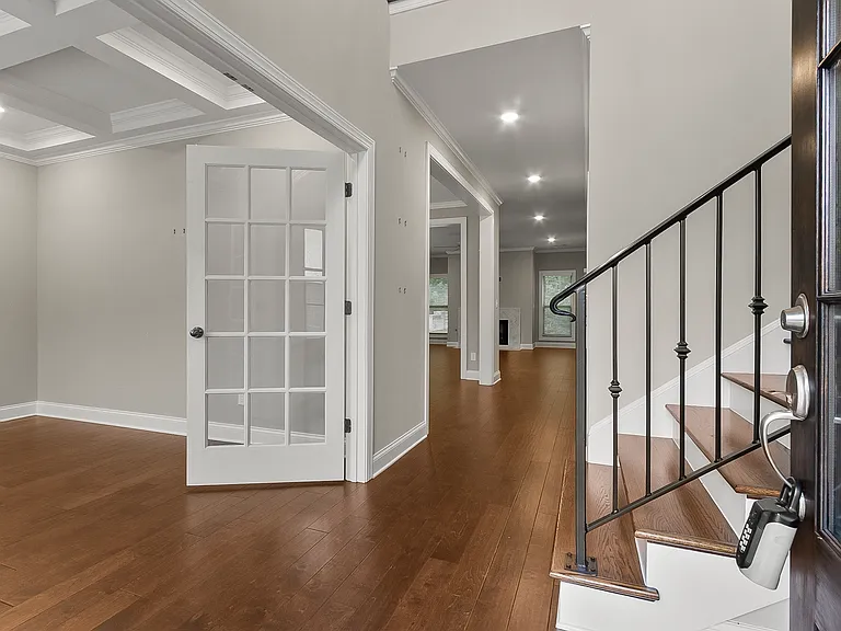 4200 Churchill Ln — Photo 8
