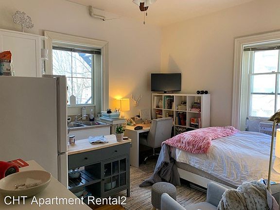 3rd image of 104 E Gilman St #8616316