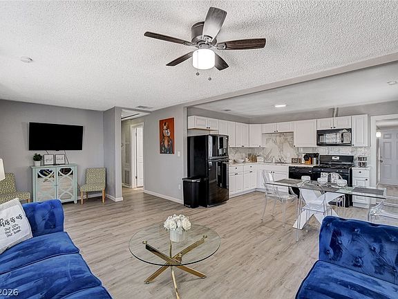 4th image of 4619 Garden Pl
