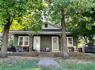 806 School St, Charleston, MO 63834