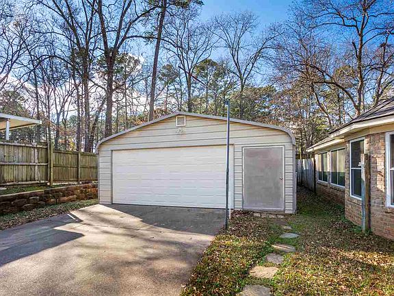 3rd image of 5221 N Wood Ln