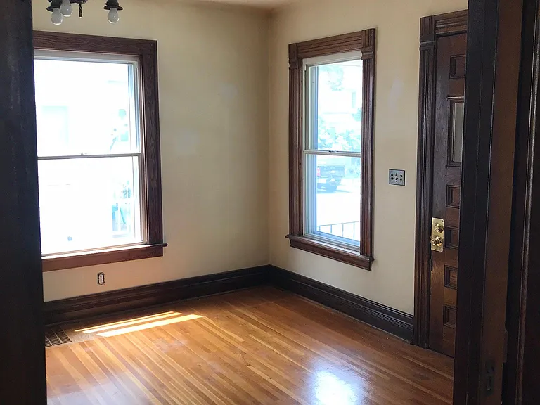 60 Edmonds St — Photo 9