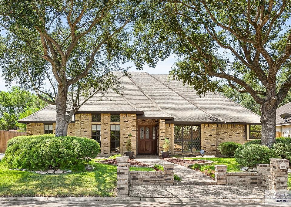1st image of 2922 Treasure Hills Blvd