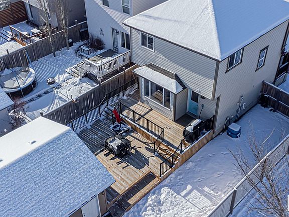 4th image of 155 Summerwood Dr