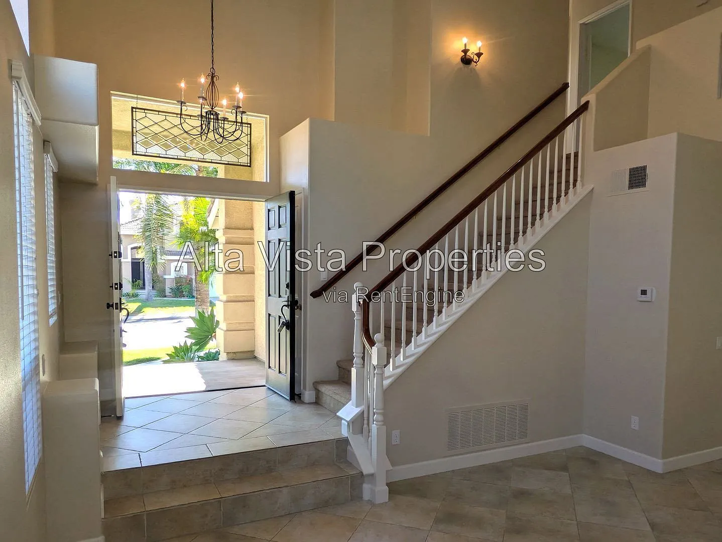 4 bed, 2.5 bath, 1831 sqft, $4,450 — Photo 3