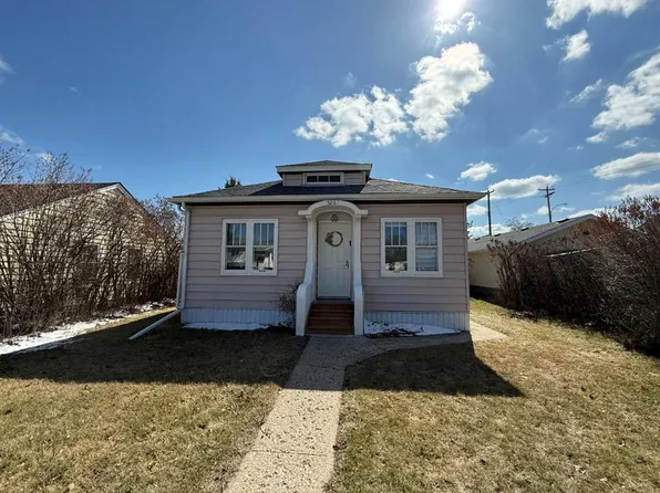 5211 N 49th Ave, Ponoka, AB T4J 1J1