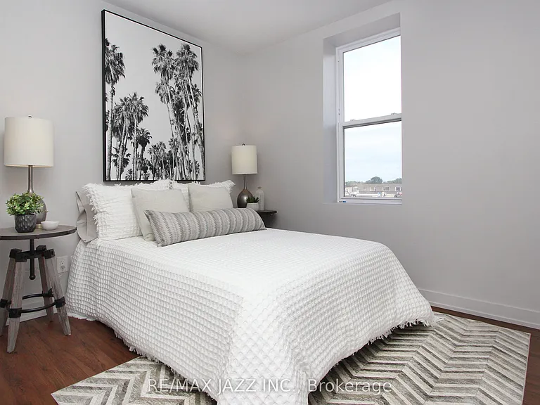 14 1/2 King St E #307 — Photo 15