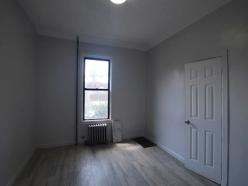 1400 Beach Ave #2