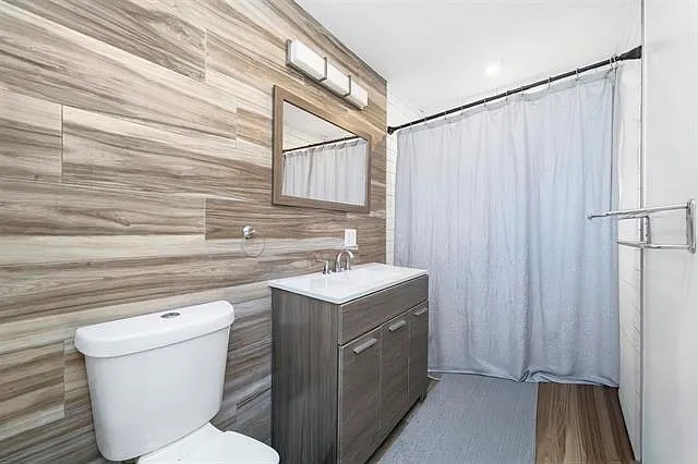 64 College St #1 — Photo 11