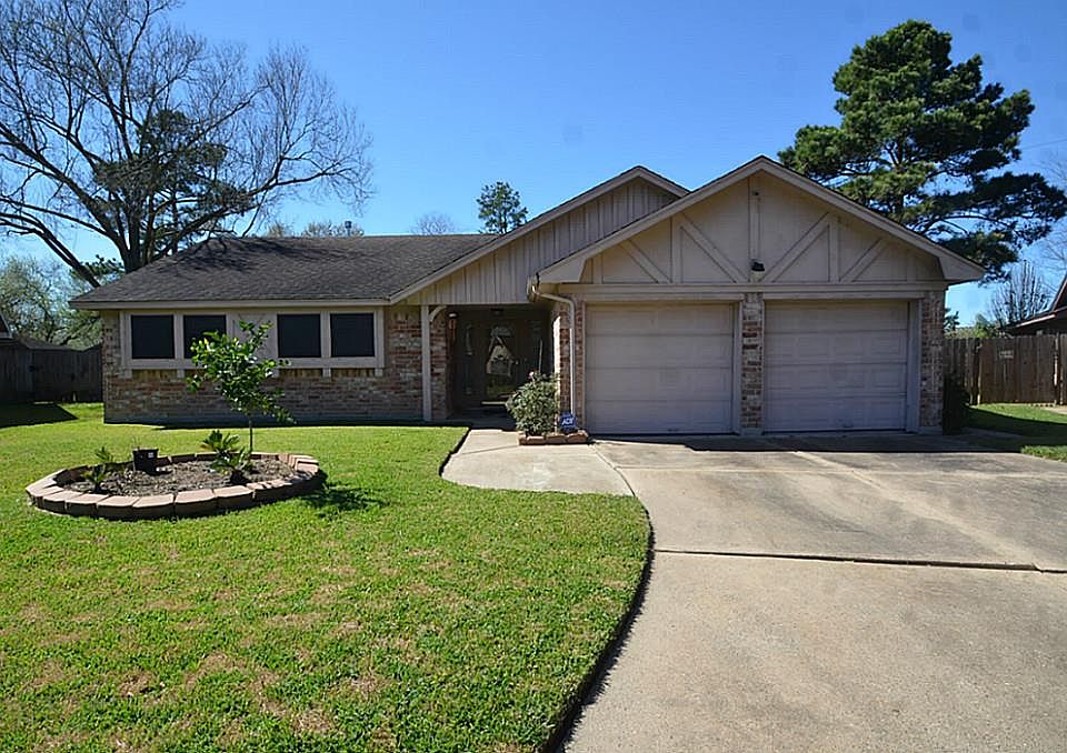 1st image of 16343 Green Shade Dr