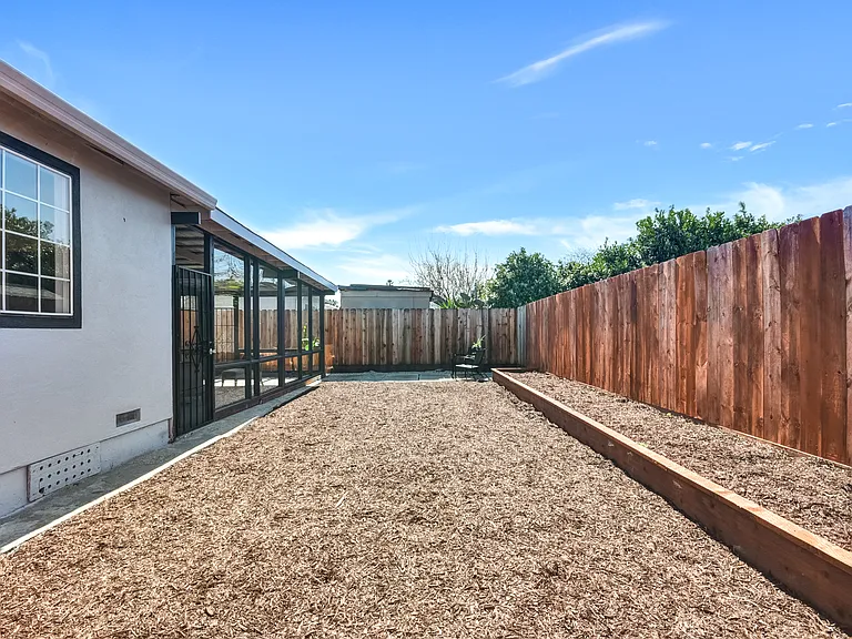 147 Wisteria Dr — Photo 38