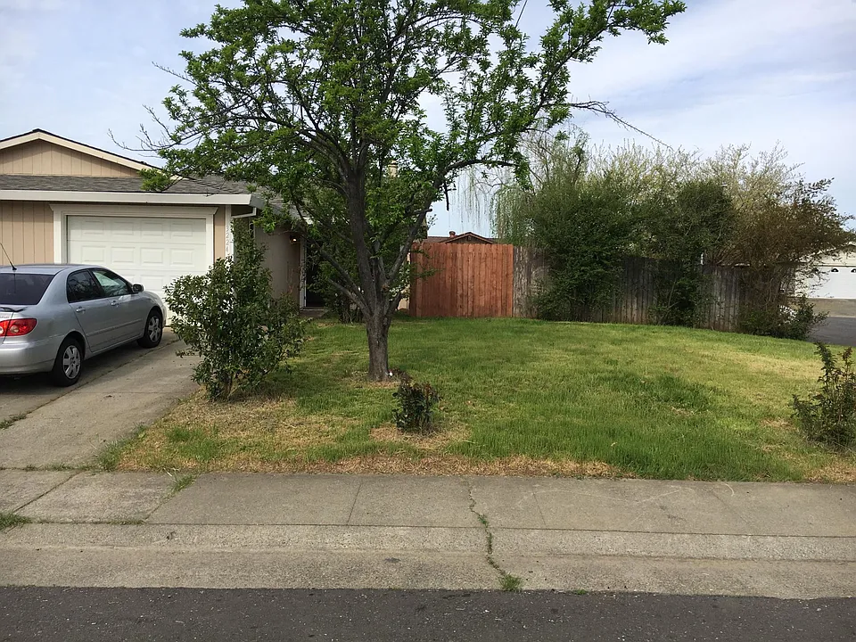 3224 Sanbury Cir