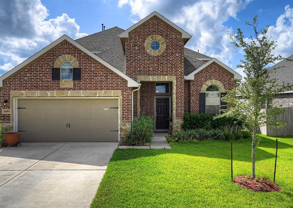 1st image of 30015 Saw Oaks Dr