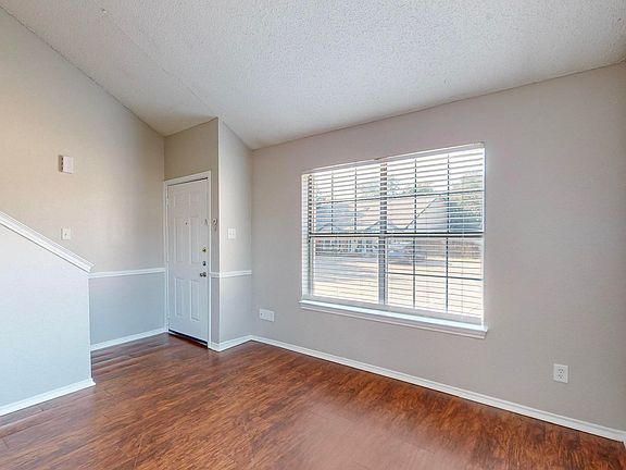 5th image of 309 Kings Way Dr #A-d