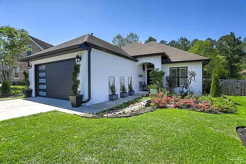 3 bed, 2100 sqft, $2,500 — Photo 2