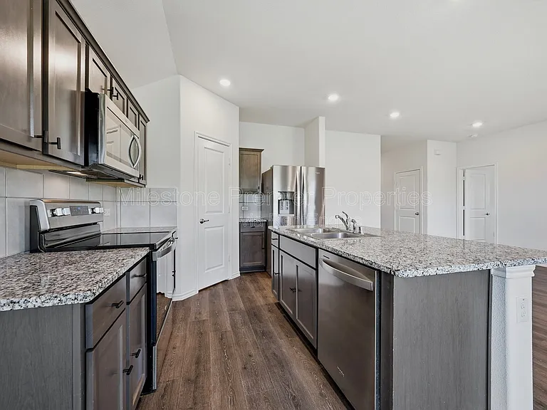 3311 Brookstone Dr — Photo 6
