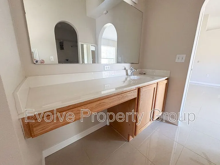 21 Llanes Pl — Photo 18