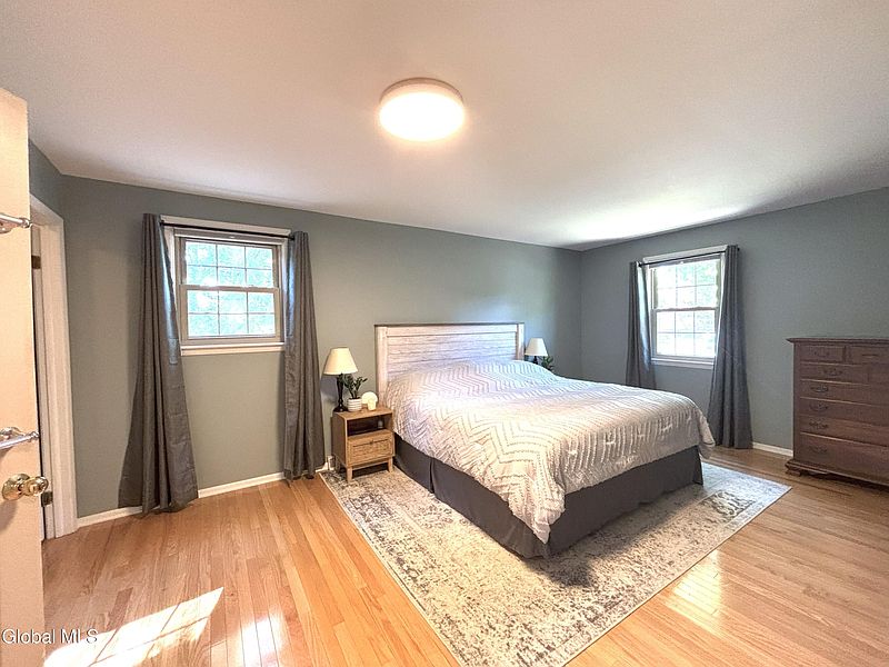 4th image of 39 Frederick Place