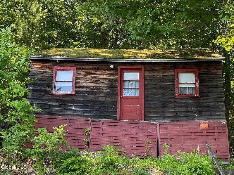 5th image of 261 Geiser Road