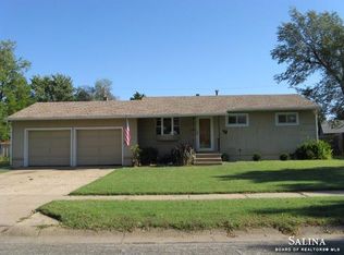 432 Tulane Ave, Salina, KS 67401