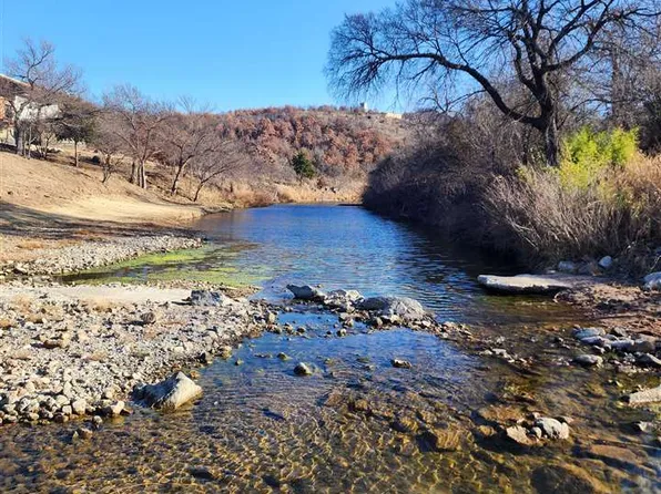 Apache Dr, Lawton, OK 73507