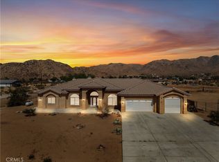 15185 Laguna Seca Dr, Apple Valley, CA 92307