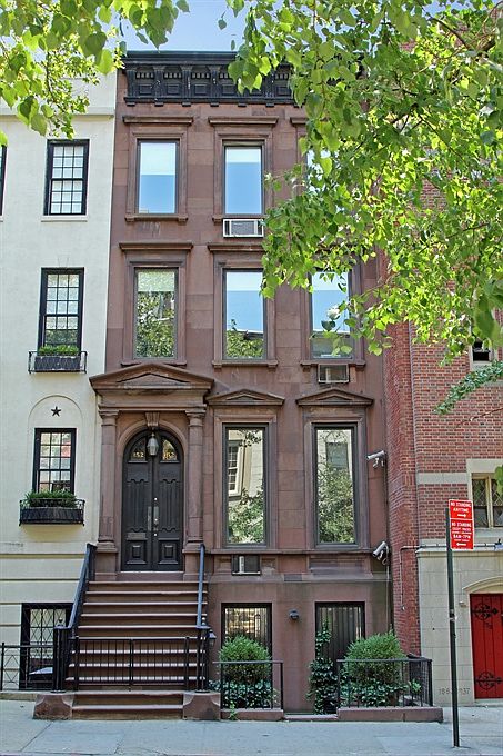 1st image of 152 E 62nd St