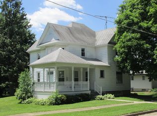 201 E Cherokee Ave, Shabbona, IL 60550