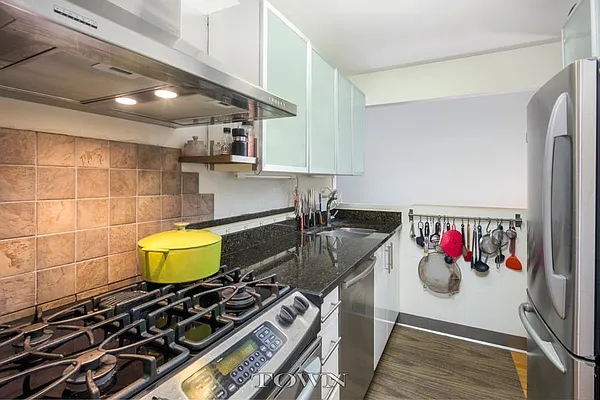 Sold by Town Residential | media 23