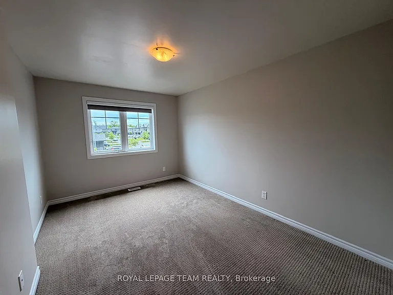 343 Grackle St N — Photo 31