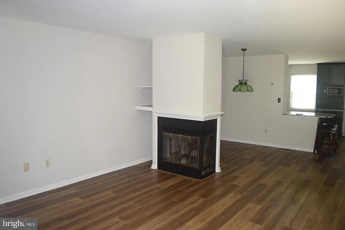3 bed, 2.5 bath, 2028 sqft, $2,950 — Photo 3